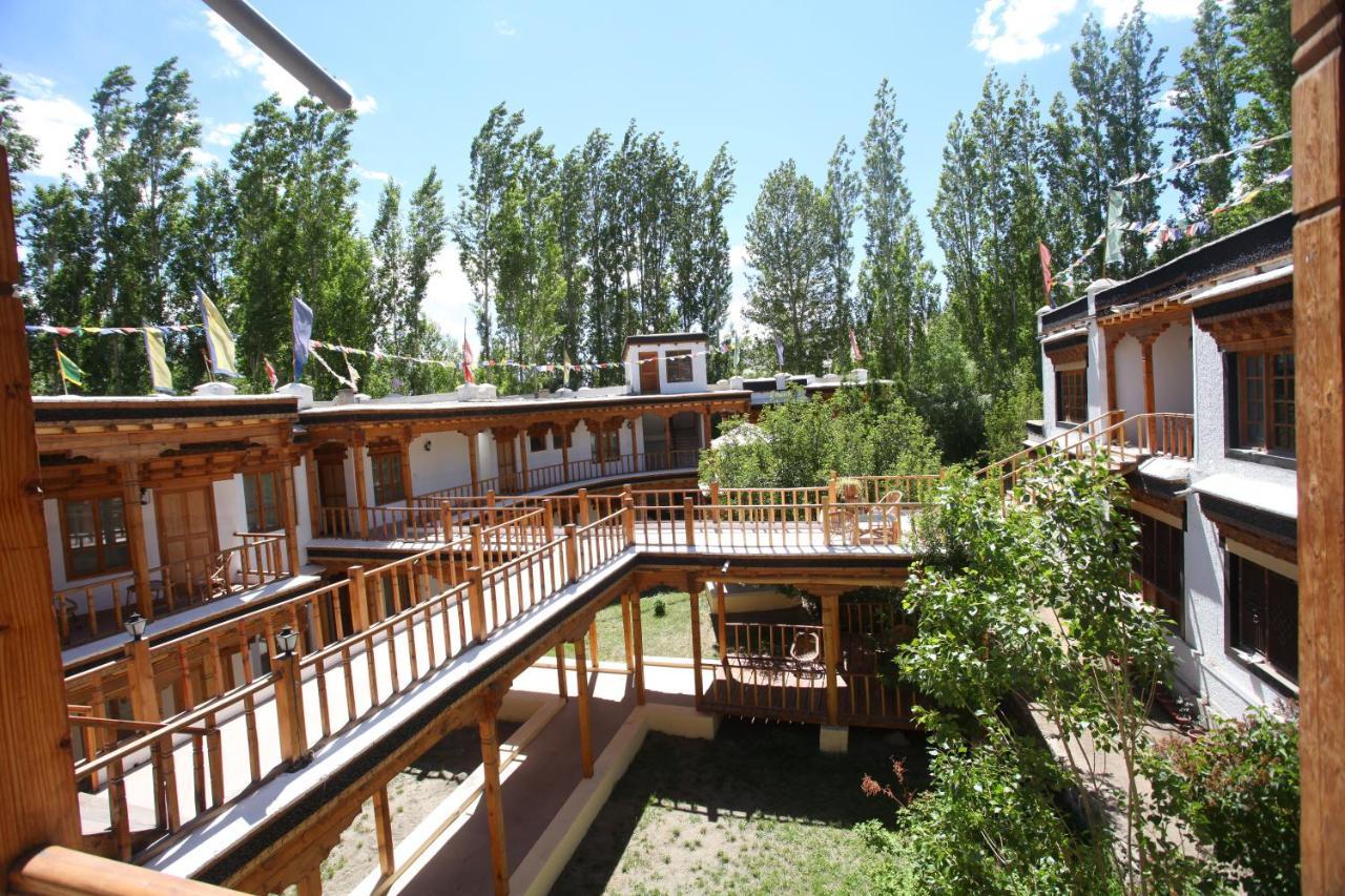 Lha-Ri-Sa Resort Leh Exterior foto