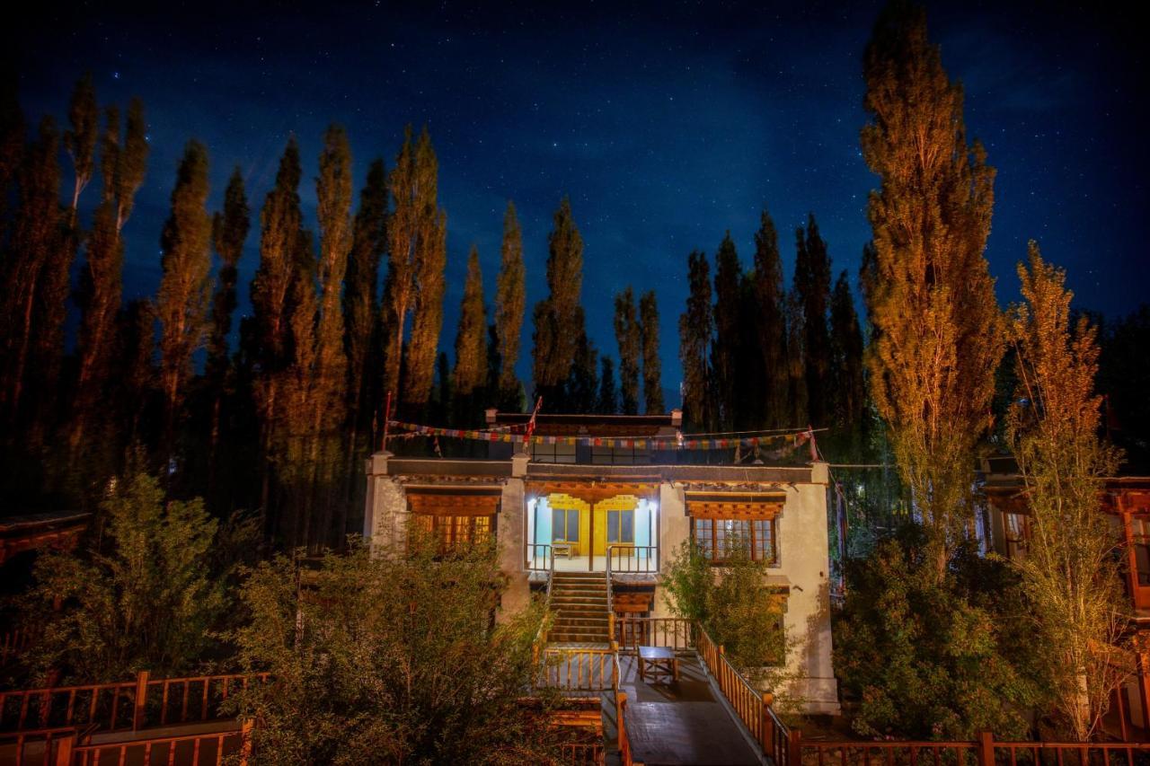 Lha-Ri-Sa Resort Leh Exterior foto